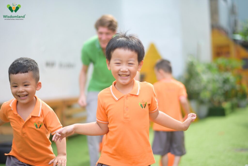 Đội ngũ giáo dục Wisdomland cùng nhau học hỏi